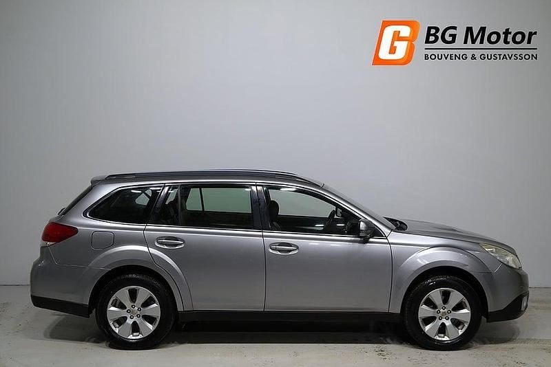 Begagnad Subaru Outback 150 HK (110 kW) 2009 Grå SUV