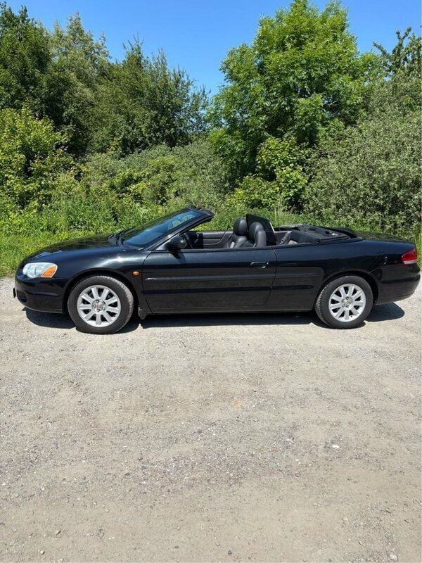 Svart Begagnad 2005 Chrysler Sebring Cabriolet Cab | 67 000 kr - Bild 1/4