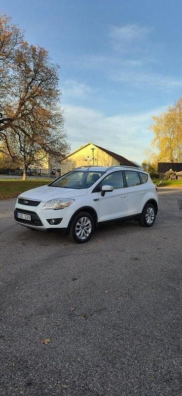 Vit Begagnad 2010 Ford Kuga SUV | 41 500 kr - Bild 1/4