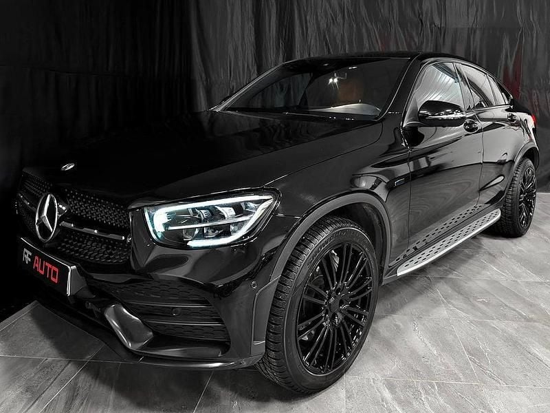 Begagnad Mercedes GLC300e AMG 211 HK (155 kW) 2020 Svart Sportkupé