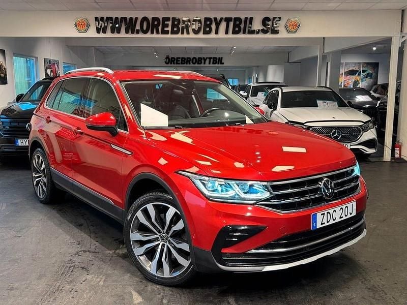 Röd Begagnad 2022 VW Tiguan Elegance SUV | 329 900 kr (Lite dyr) - Bild 1/4