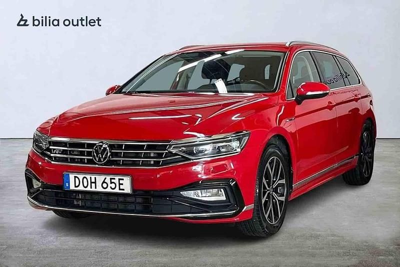 Röd Begagnad 2022 VW Passat Kombi | 309 900 kr (Lite dyr) - Bild 1/1