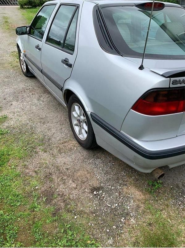 Begagnad 1997 Saab 9000 Sedan | 30 000 kr - Bild 1/3