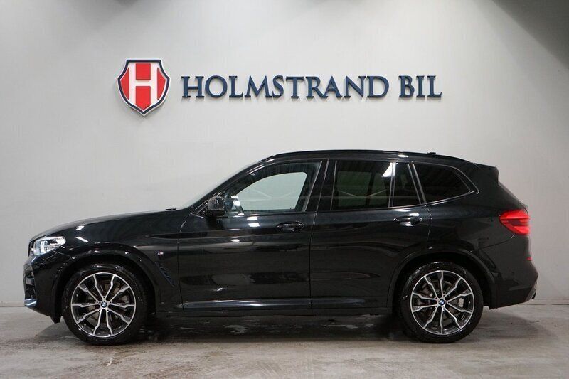 Svart Begagnad 2021 BMW X3 M Sport SUV | 449 900 kr (Marknadspris) - Bild 1/4