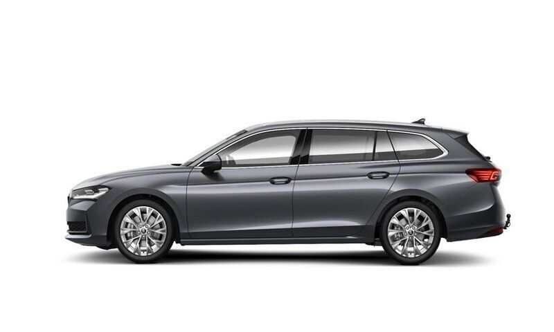 Svart (ebony black metallic) Ny 2025 Skoda Superb Selection Kombi | 525 700 kr (Dyr) - Bild 1/4
