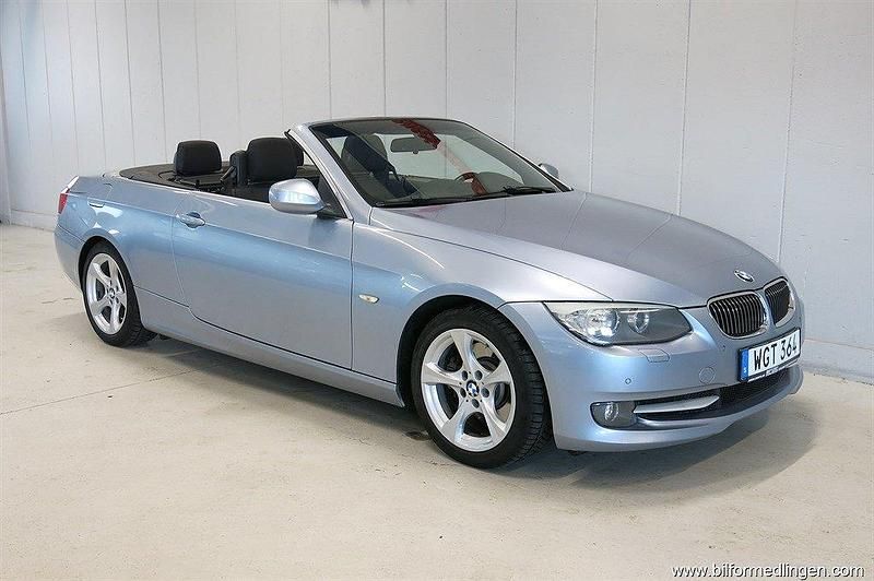 Begagnad BMW 320 Cabriolet 245 HK (180 kW) 2010 Blå Cab