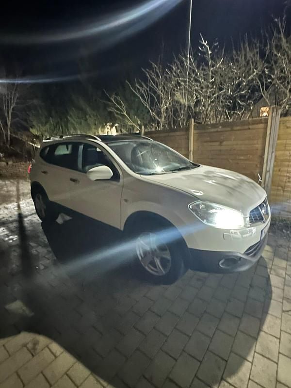 Begagnad Nissan Qashqai +2 150 HK (110 kW) 2010 Vit SUV