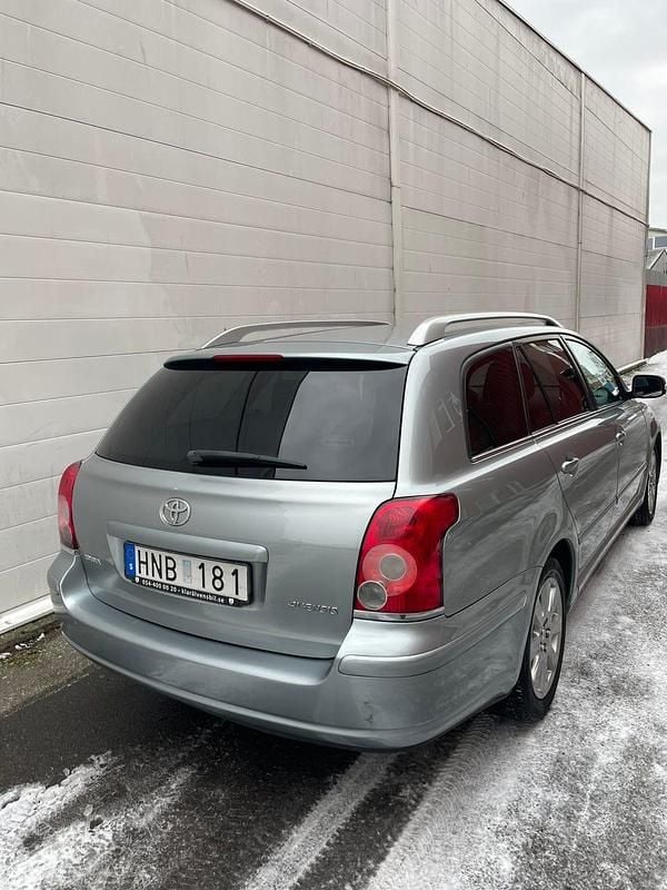 Begagnad Toyota Avensis 147 HK (108 kW) 2008 Kombi