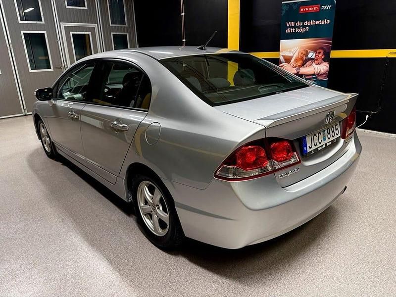 Begagnad Honda Civic Hybrid 117 HK (86 kW) 2009 Silver Sedan