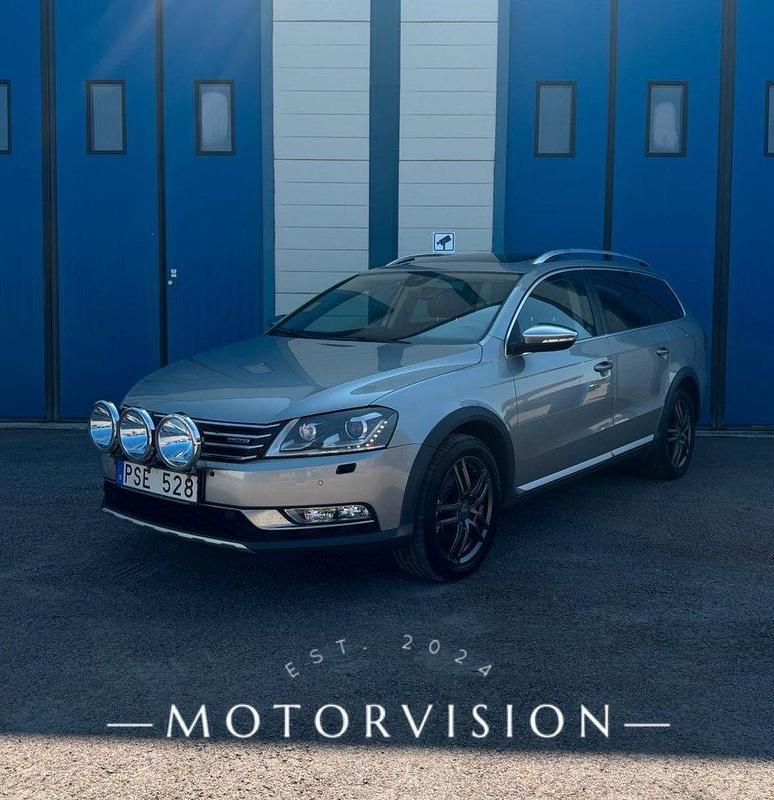Silver Begagnad 2012 VW Passat Alltrack Kombi | 109 000 kr (Marknadspris) - Bild 1/4