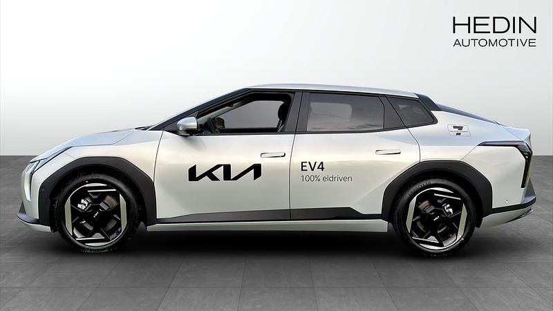 Begagnad Kia EV4 Plus 150 kW (204 HK) 2025 Grå Halvkombi