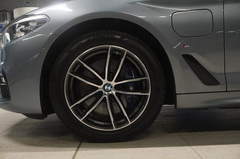 Begagnad BMW 530 iPerformance 184 HK (135 kW) 2020 Bluestone metallic Sedan
