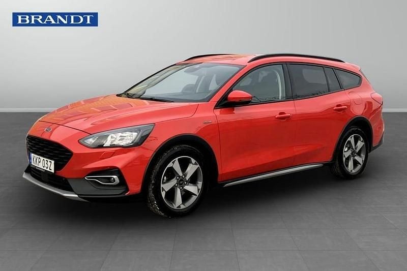 Begagnad Ford Focus Active 126 HK (92 kW) 2022 Röd Kombi