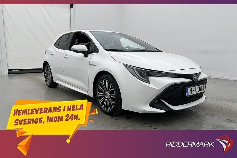 Vit Begagnad 2019 Toyota Corolla Hybrid Halvkombi | 188 900 kr (Marknadspris) - Bild 1/3