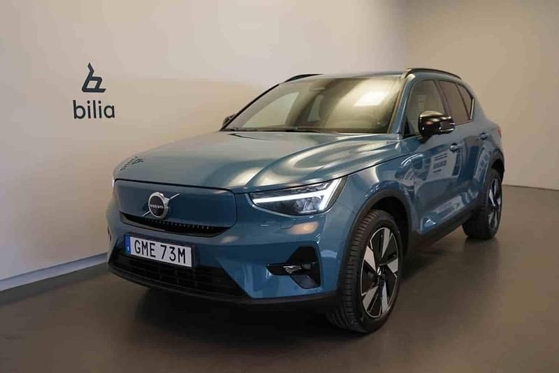 Blå Begagnad 2025 Volvo EX40 Single Motor Extended Range SUV | 499 500 kr - Bild 1/1