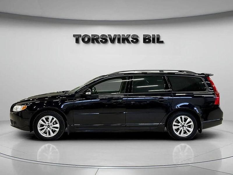 Begagnad Volvo V70 Momentum 145 HK (106 kW) 2008 Svart Kombi