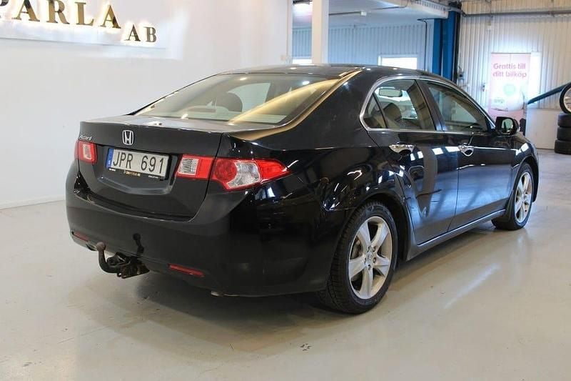 Begagnad Honda Accord Elegance 150 HK (110 kW) 2009 Svart Sedan