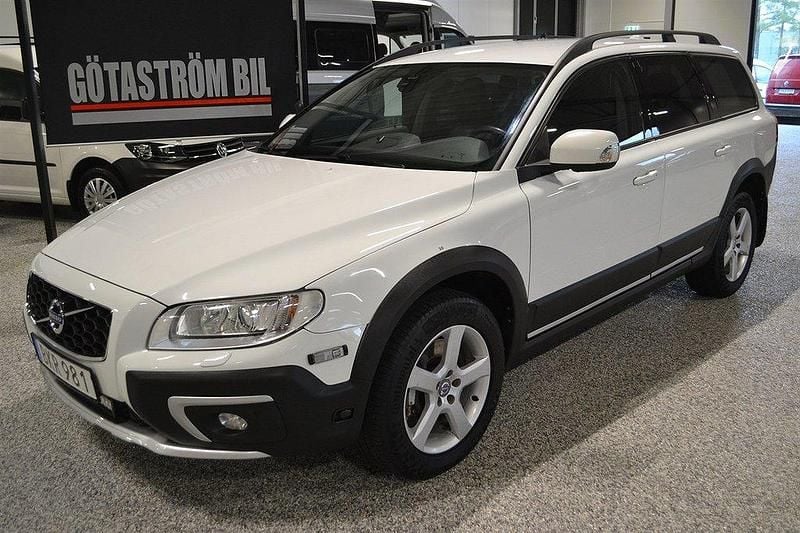 Vit (vit med klarlack) Begagnad 2015 Volvo XC70 Kombi | 135 000 kr (Bra pris) - Bild 1/4
