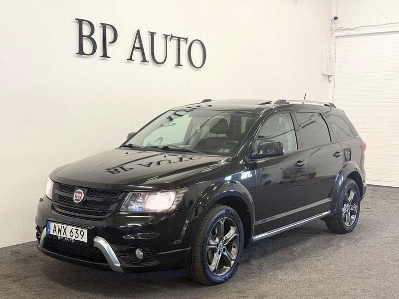 Svart Begagnad 2014 Fiat Freemont SUV | 109 900 kr (Marknadspris) - Bild 1/4
