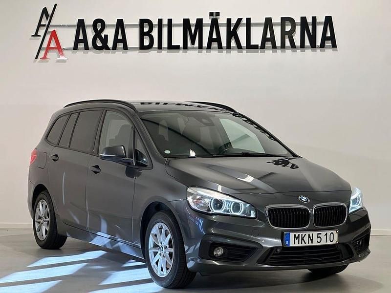 Grå Begagnad 2016 BMW 218 Gran Tourer Advantage Minibuss | 119 900 kr (Marknadspris) - Bild 1/4