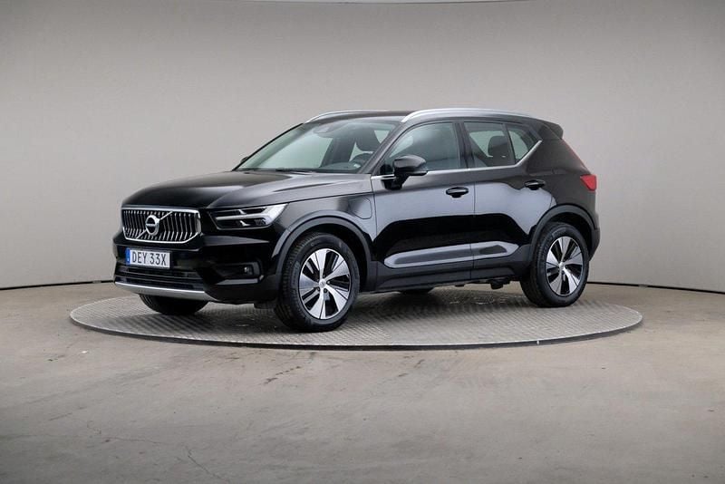 Svart Begagnad 2021 Volvo XC40 Inscription SUV | 325 000 kr (Marknadspris) - Bild 1/4