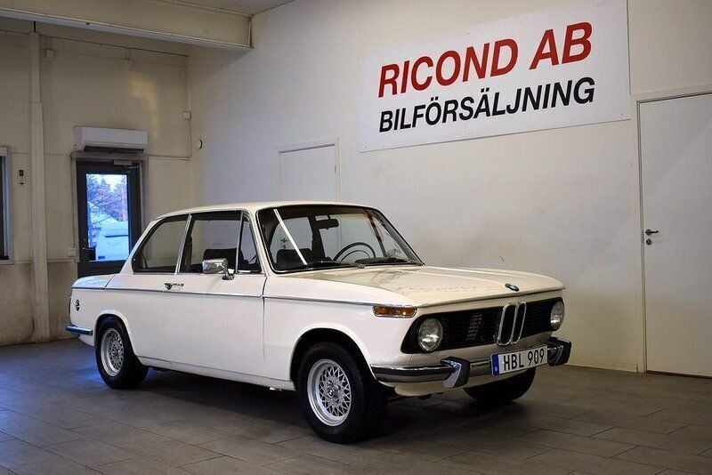 Ljusblå Begagnad 1975 BMW 2002 Sedan | 169 900 kr - Bild 1/4