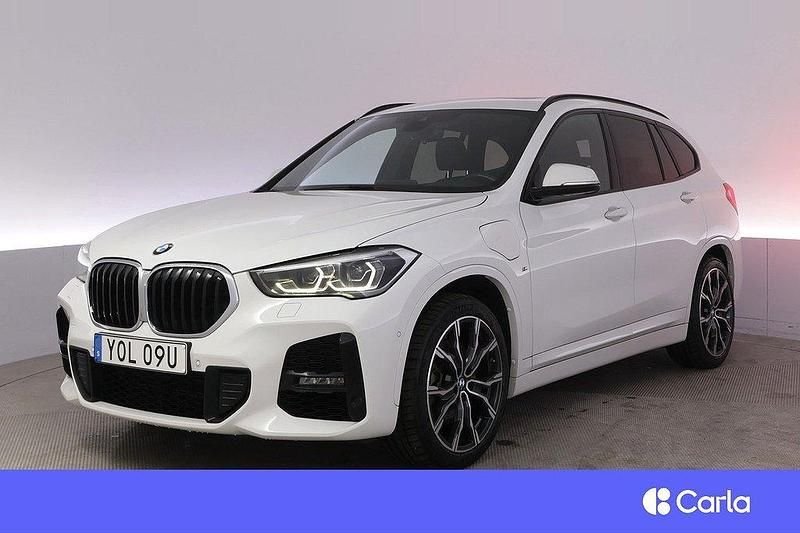 Vit Begagnad 2021 BMW X1 M Sport SUV | 309 900 kr (Lite dyr) - Bild 1/4