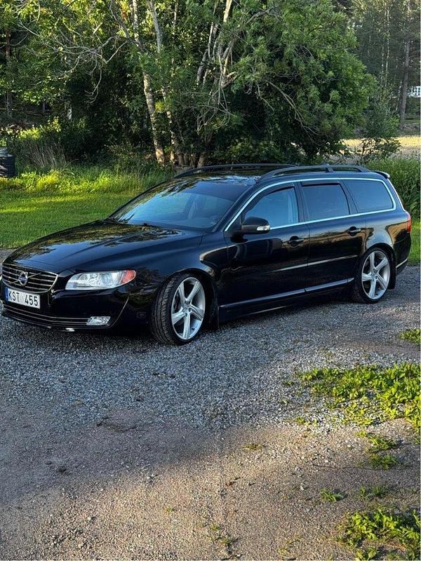 Svart Begagnad 2011 Volvo V70 Momentum Kombi | 56 000 kr - Bild 1/4