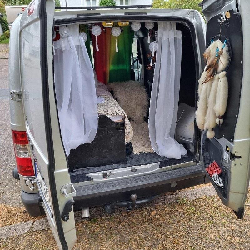 Grå Begagnad 2009 Ford Transit | 45 000 kr (Dyr) - Bild 1/4
