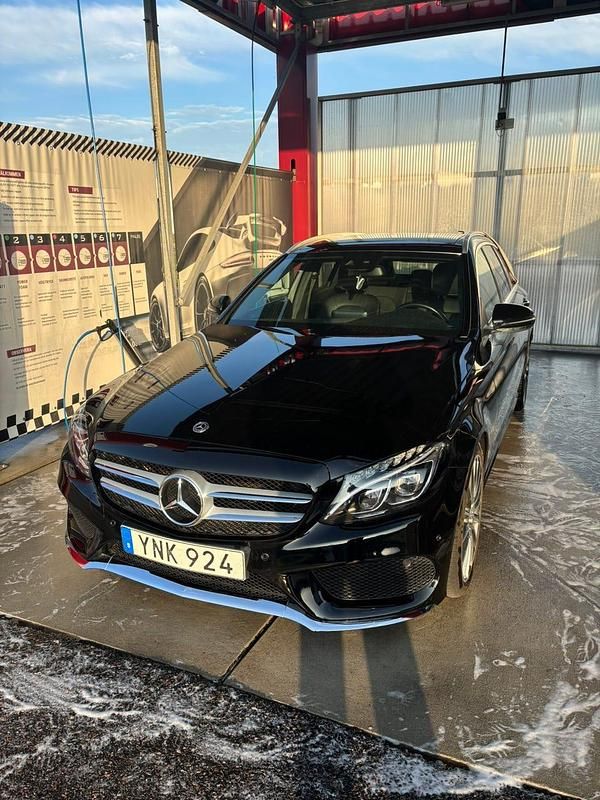 Begagnad 2018 Mercedes C220 Kombi | 215 000 kr (Marknadspris) - Bild 1/3