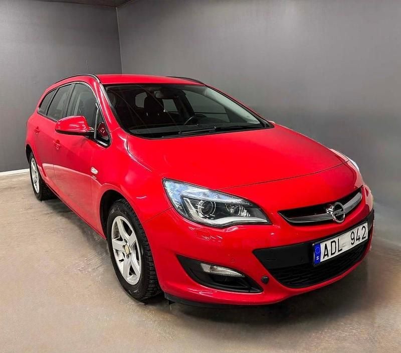 Röd Begagnad 2014 Opel Astra Kombi | 39 900 kr (Bra pris) - Bild 1/4