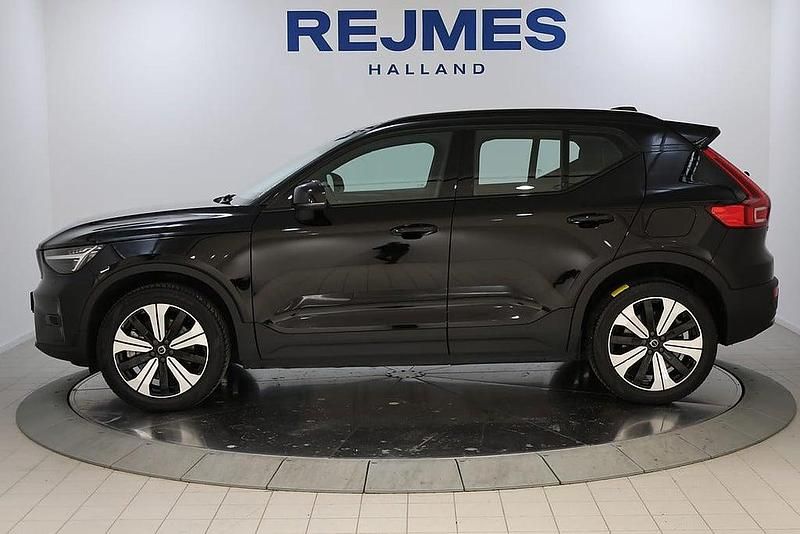 Begagnad Volvo XC40 Ultimate 169 kW (231 HK) 2022 Svart SUV