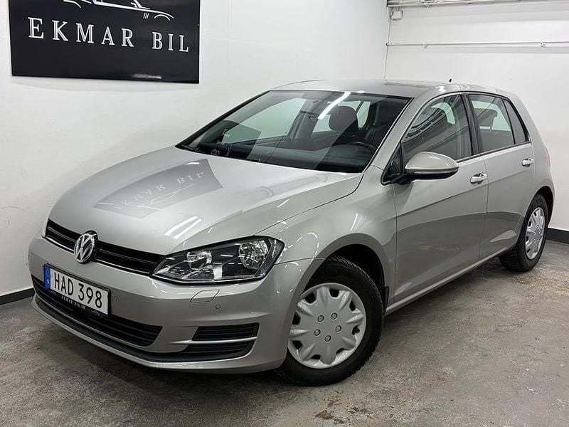 Begagnad VW Golf VII 110 HK (80 kW) 2016 Silver Halvkombi