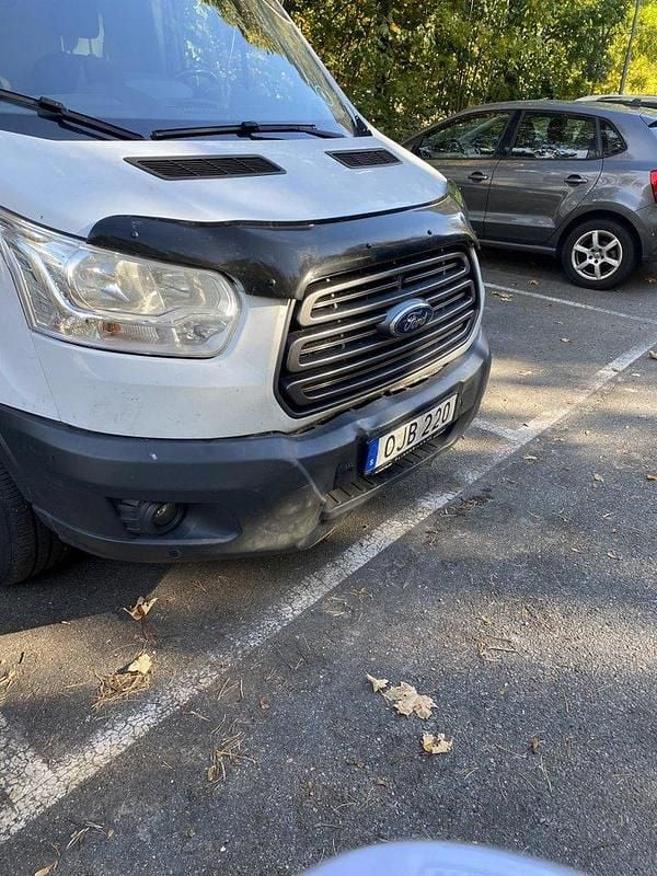 Vit Begagnad 2017 Ford Transit | 129 999 kr (Superpris) - Bild 1/4
