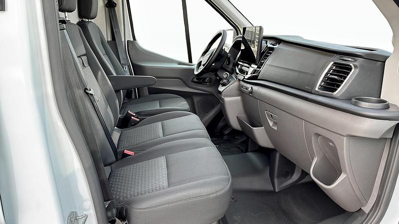 Begagnad Ford Transit Trend 165 HK (121 kW) 2026 Frozen white