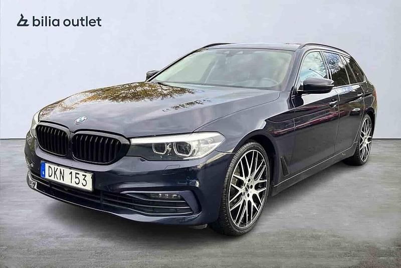 Blå Begagnad 2019 BMW 520 Kombi | 224 900 kr (Marknadspris) - Bild 1/1