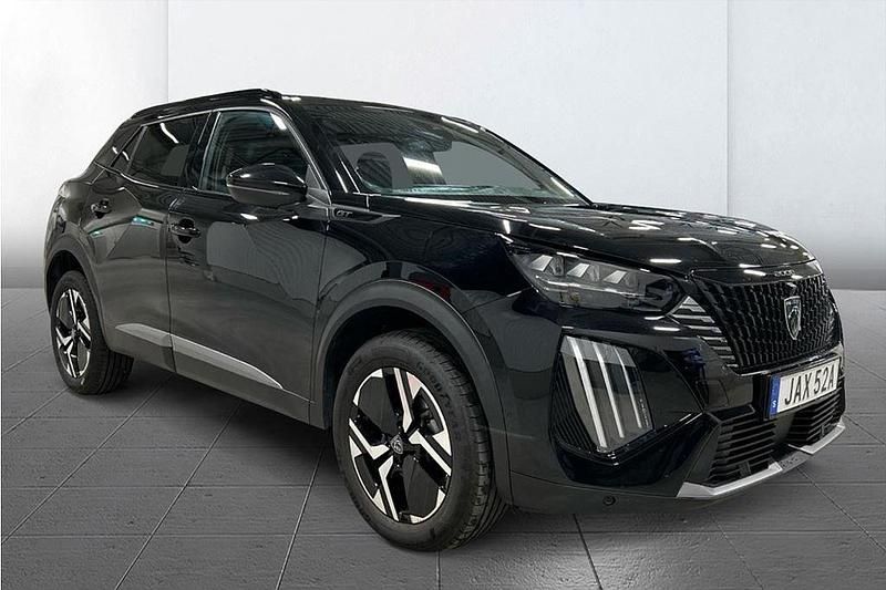 Svart Begagnad 2024 Peugeot 2008 GT SUV | 269 800 kr (Marknadspris) - Bild 1/3