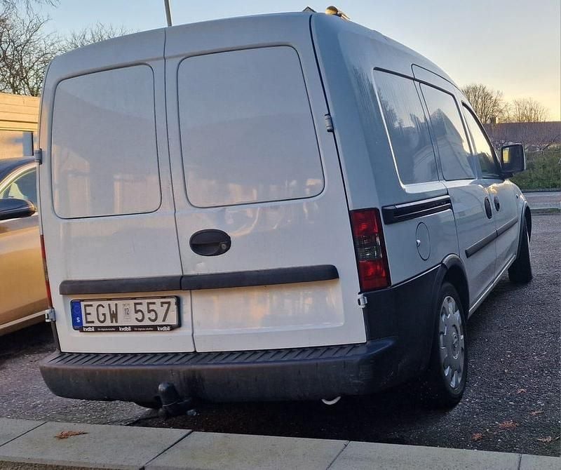 Begagnad Opel Combo 94 HK (69 kW) 2009 Van