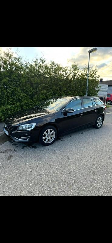 Begagnad Volvo V60 181 HK (133 kW) 2014 Kombi