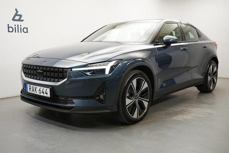 Mörkblå Begagnad 2023 Polestar 2 Long Range Single Motor Sedan | 349 900 kr (Marknadspris) - Bild 1/3