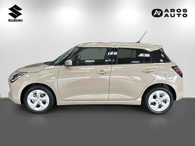 Begagnad Suzuki Swift 83 HK (61 kW) 2024 Vit Halvkombi