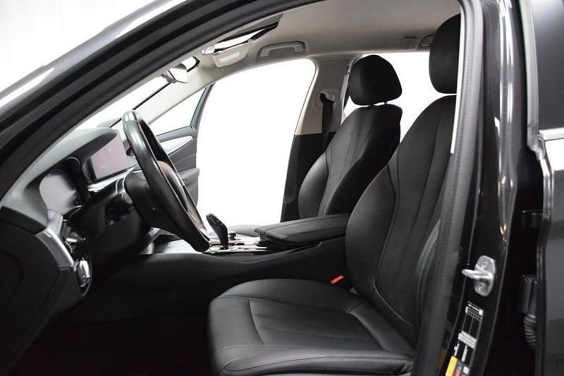 Begagnad BMW 530 Sport Line 292 HK (214 kW) 2022 Grå Kombi