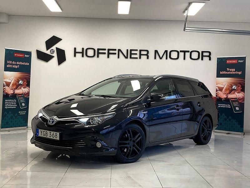 Svart Begagnad 2016 Toyota Auris Touring Sports Active Kombi | 109 000 kr (Marknadspris) - Bild 1/4