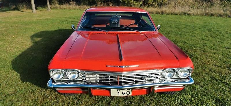 Begagnad Chevrolet Impala 301 HK (221 kW) 1965 Röd Sedan
