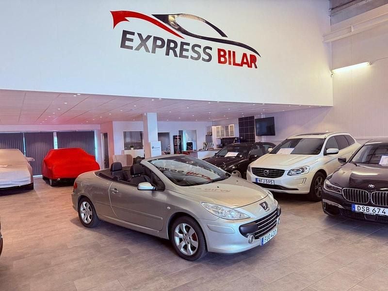 Grå Begagnad 2008 Peugeot 307 CC Cab | 33 000 kr (Marknadspris) - Bild 1/4
