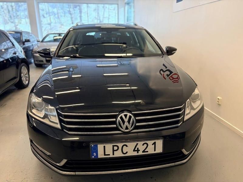 Begagnad VW Passat 150 HK (110 kW) 2011 Svart Kombi