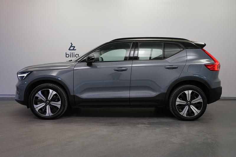 Begagnad Volvo XC40 Core 185 kW (252 HK) 2022 Grå SUV