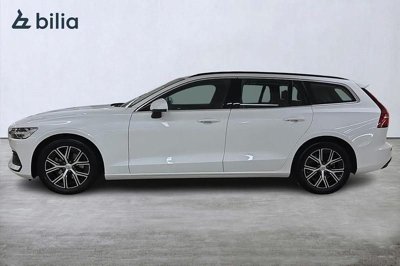 Begagnad Volvo V60 Core 200 HK (147 kW) 2024 Vit Kombi