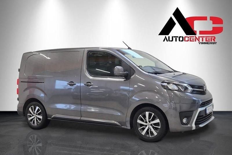 Grå Begagnad 2016 Toyota Proace Minibuss | 110 000 kr (Dyr) - Bild 1/4