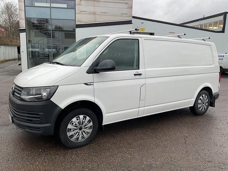 Vit Begagnad 2016 VW T6 Van | 78 000 kr (Superpris) - Bild 1/4